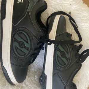 Heelys Voyager Reflective Wheel Sneakers
